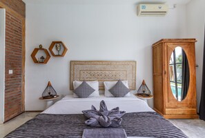 Deluxe Villa, 3 Bedrooms, Private Pool, Garden View | 3 bedrooms, premium bedding, desk, bed sheets