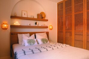 1 bedroom, desk, iron/ironing board, free WiFi