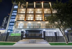 Front of property - Hotel Noida Dreamz 144 (Noida)