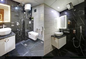 Bathroom - Hotel Noida Dreamz 144 (Noida)