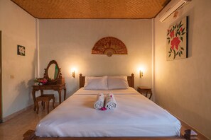 Quarto standard, 1 cama King | Wi-Fi de cortesia