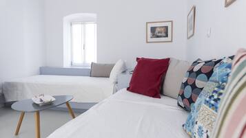 Villa, 4 Bedrooms, Ocean View | 4 bedrooms, in-room safe, desk, soundproofing