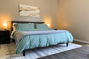 3 bedrooms, desk, iron/ironing board, travel crib