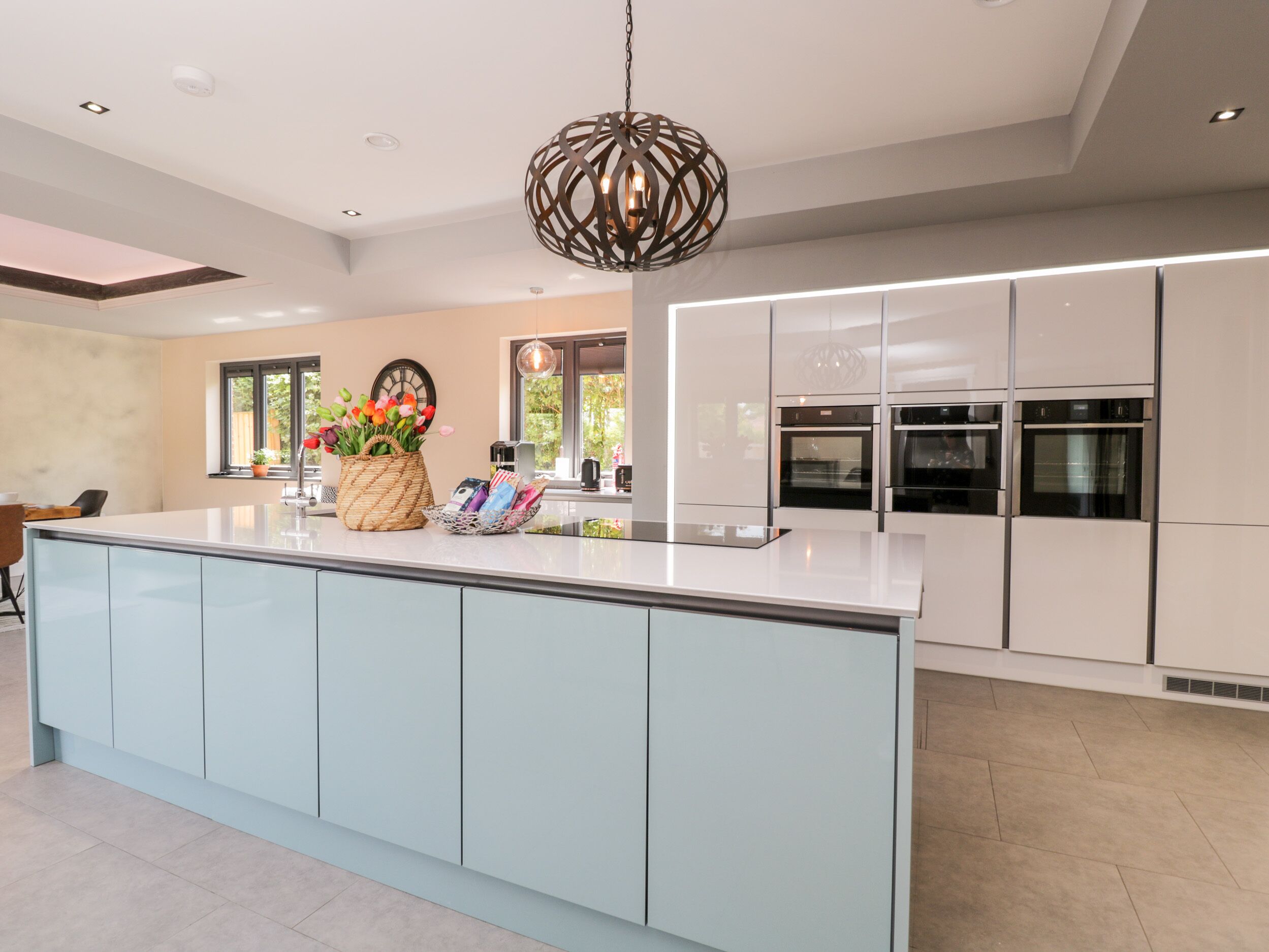 ثلاجة، غسالة أطباق، مستلزمات طهي/أطباق/أوعية