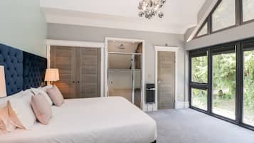 5 bedrooms, individually decorated, individually furnished, free WiFi