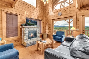 تلفزيون، مدفأة، ألعاب فيديو، كرة قدم الطاولة