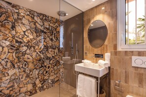 Signature Apartment | Bathroom - Maison Carla Rosa (Cannes)