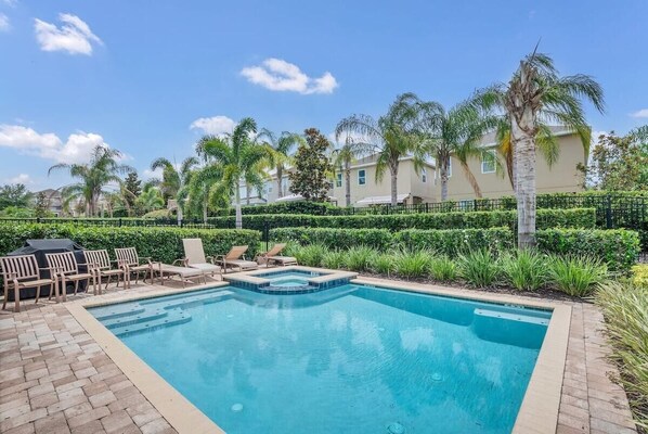 A heated pool - 450 Paradise 8BD Villa- Game Room Pool&Spa (Kissimmee)