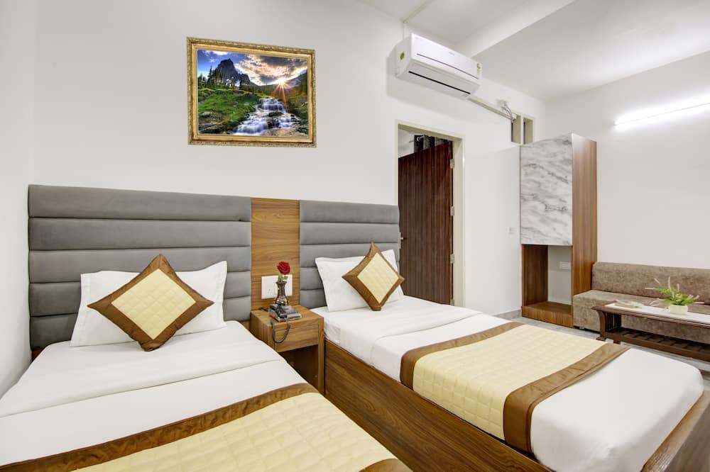 Hotel S B Inn Paharganj