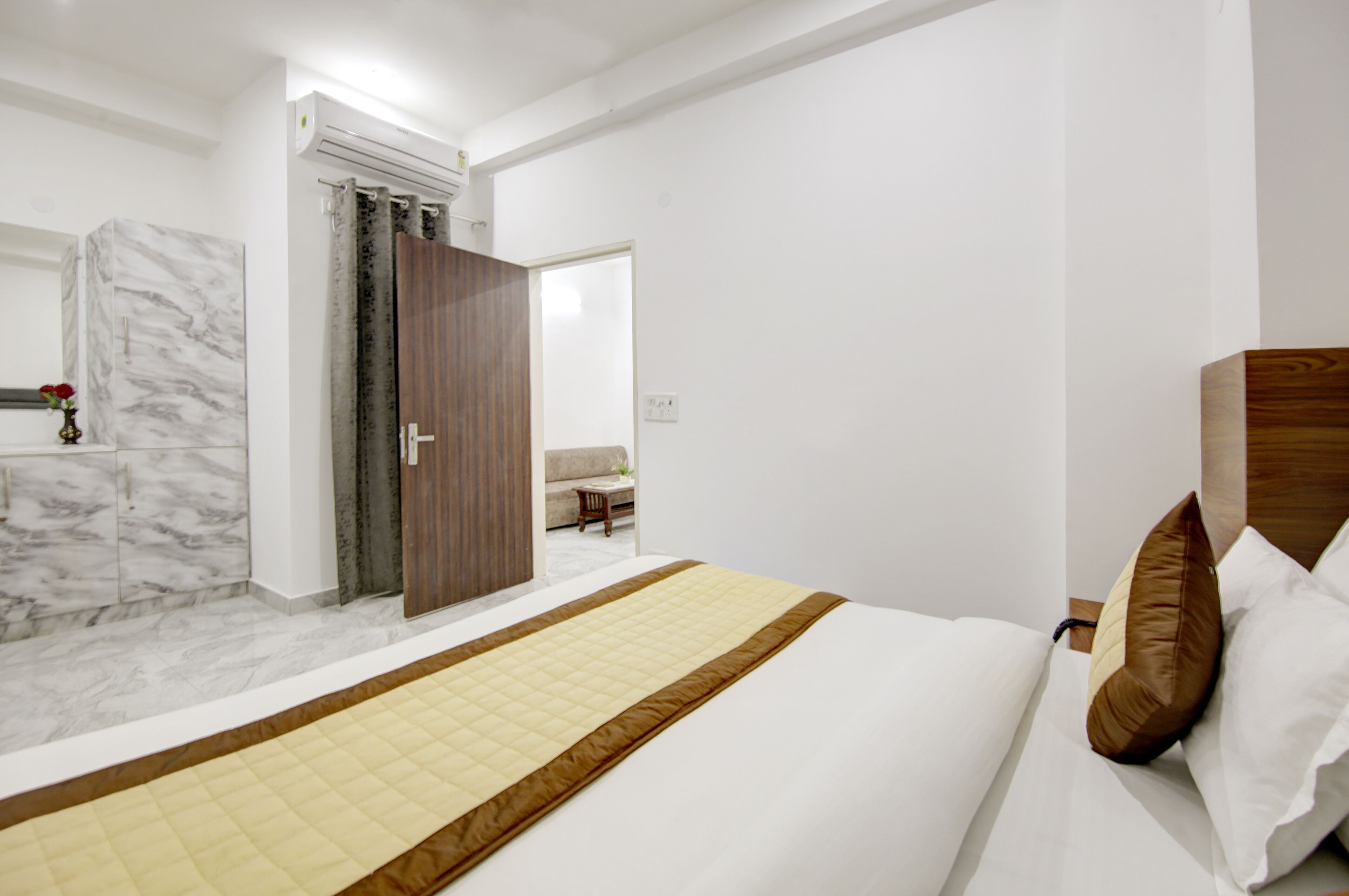 Photo - Hotel S B Inn Near New Delhi railway Station Paharganj