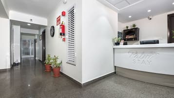 Quầy tiếp tân