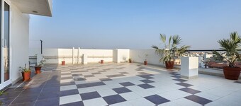 Palm Stay - Studios & Rooms