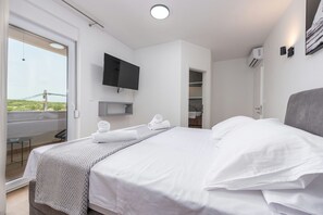 4 chambres, fer et planche à repasser, Wi-Fi gratuit, draps fournis