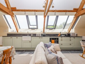 Frigorífic, rentaplats, bullidora elèctrica i torradora