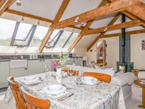 Dining - The Coach House at Thorn Farm (Exeter)