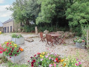 Cottage | Outdoor dining - The Coach House at Thorn Farm (Exeter)