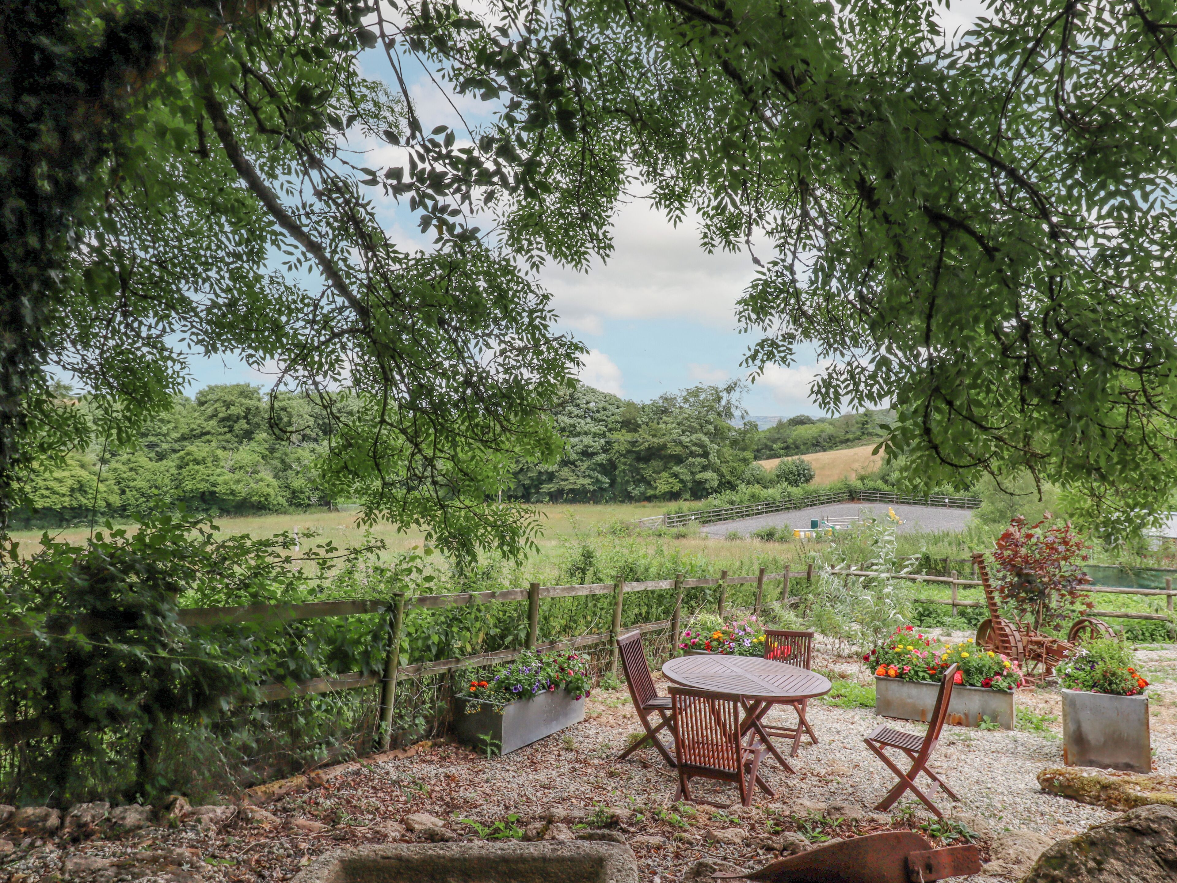 Cottage | Outdoor dining