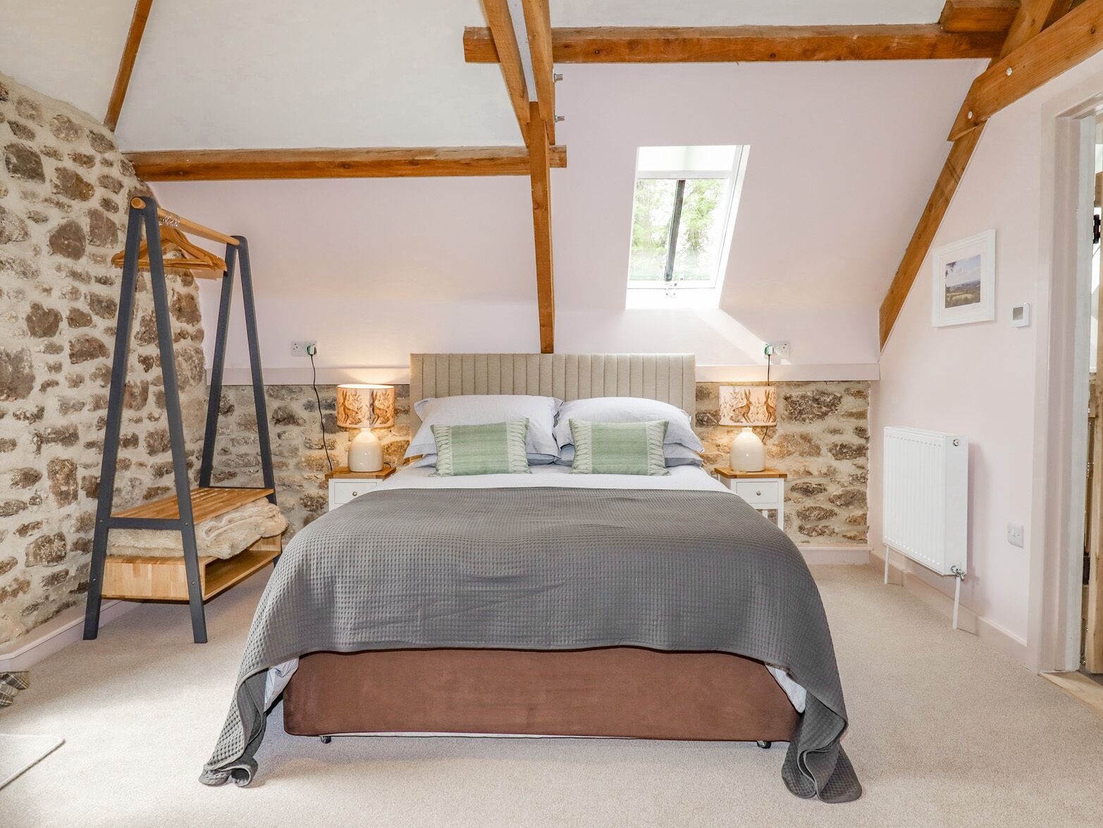 2 bedrooms, individually decorated, individually furnished, free WiFi
