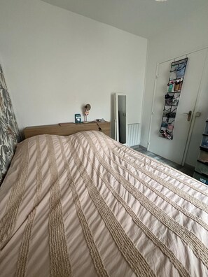 2 bedrooms, free WiFi, bed sheets - Maisonnette Avec Exterieur 4p Proche la Rochelle et de la mer (Esnandes)
