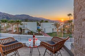 Terrace/patio - Georgioupolis Suites (Apokoronas)