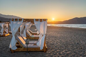Beach nearby, beach umbrellas - Georgioupolis Suites (Apokoronas)