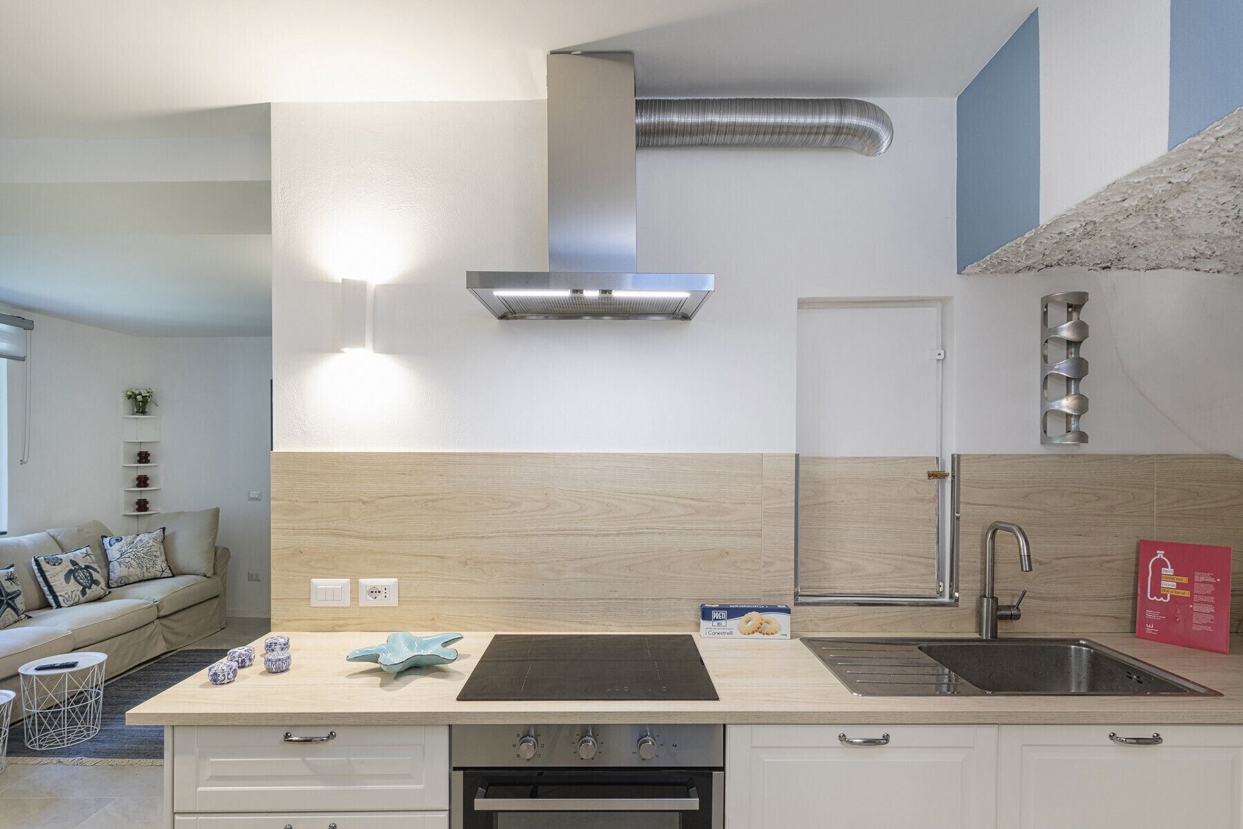 Frigorifero, microonde, forno, lavastoviglie