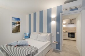 Free WiFi, bed sheets - Comfy and Quiet in Camogli by Wonderful Italy (Camogli)