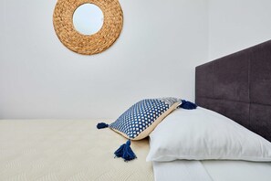 Apartment (2 Bedrooms)