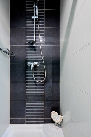 Bathroom shower - Vista Del Mare (Dubrovnik)