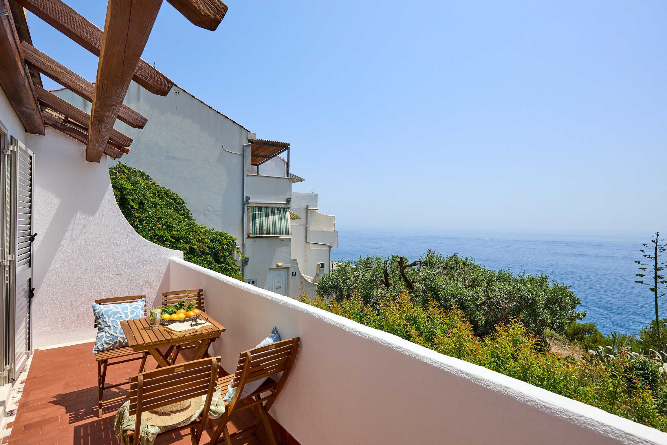 Apartamento (2 Bedrooms) | Balcón