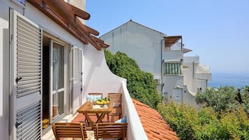 Apartamento (2 Bedrooms) | Sacada