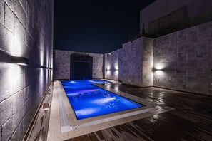 Outdoor pool - Tura Residence Olaya (Riyadh)