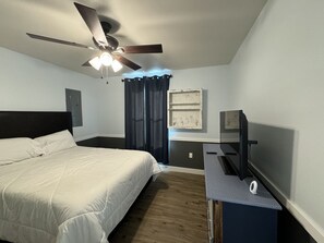 2 bedrooms, iron/ironing board, free WiFi, bed sheets