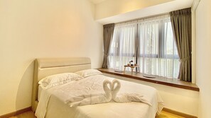 2 bedrooms, iron/ironing board, free WiFi, bed sheets - Cozy 2BR Muji Gem: Beach Escape with Blazing Fast WiFi, Just 2 Mins to the Beach (Johor Bahru)