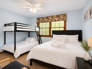 3 habitaciones, cuna de viaje, wifi y ropa de cama 