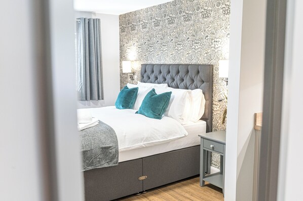 Classic King Room, 1 King Bed, Kitchenette, Annex Building