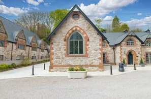 Exterior - Chequers Lodge (Dalton-in-Furness)