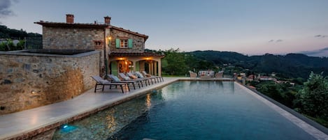 5 bedrooms