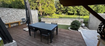 Maison Terrasse au Bord de L'eau