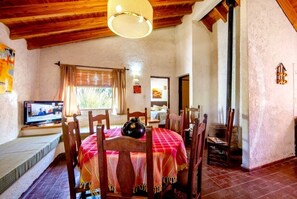 Dining - Cabañas en Uspallata, Mendoza! Naturaleza, Calma y Confort, a Pasos de Todo! (Uspallata)
