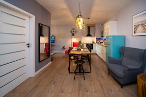 Deluxe Apartment | In-room dining