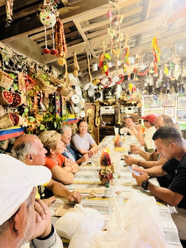 Colombia coffee ring ,Farmhouse in the land of Encanto ,