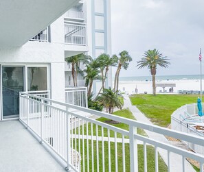 Property grounds - Private Beach Access-Jamaica Royale 206 (Siesta Key)
