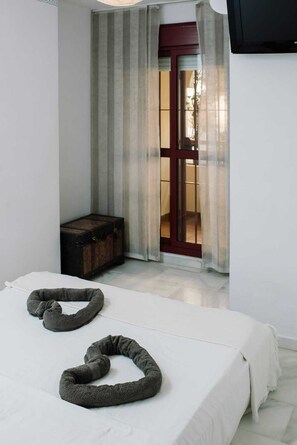 1 soverom, strykejern/-brett, wi-fi og sengetøy