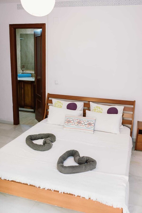 1 camera, ferro/asse da stiro, Wi-Fi, lenzuola