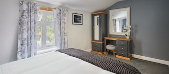 Host & Stay | Castle View Cottage
