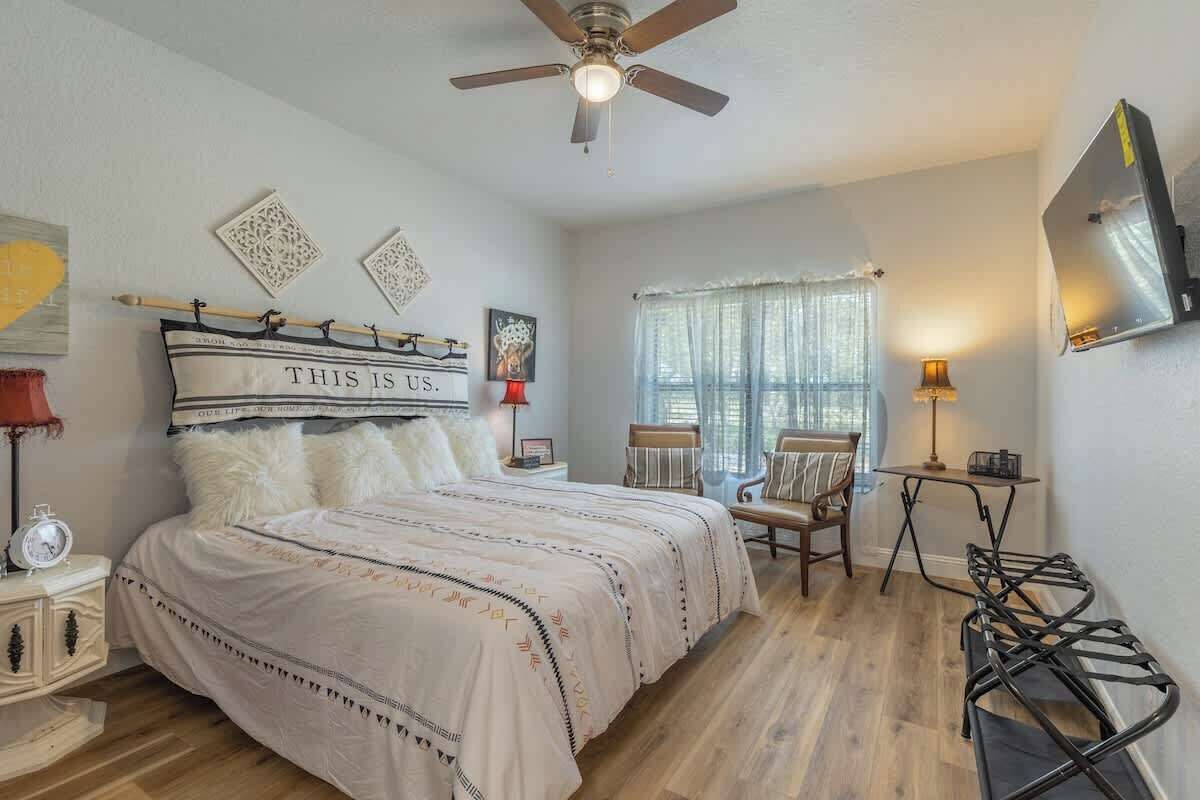 2 bedrooms, iron/ironing board, WiFi (free), bed sheets
