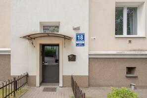 Property entrance - Studio for 4 Guests Gdynia by Renters (Gdynia)