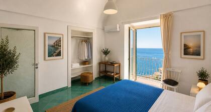 AMORE RENTALS - Casa Laura with Sea View Terrace
