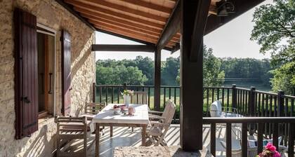 Stunning family house in the Lot with private saltwater pool and garden.